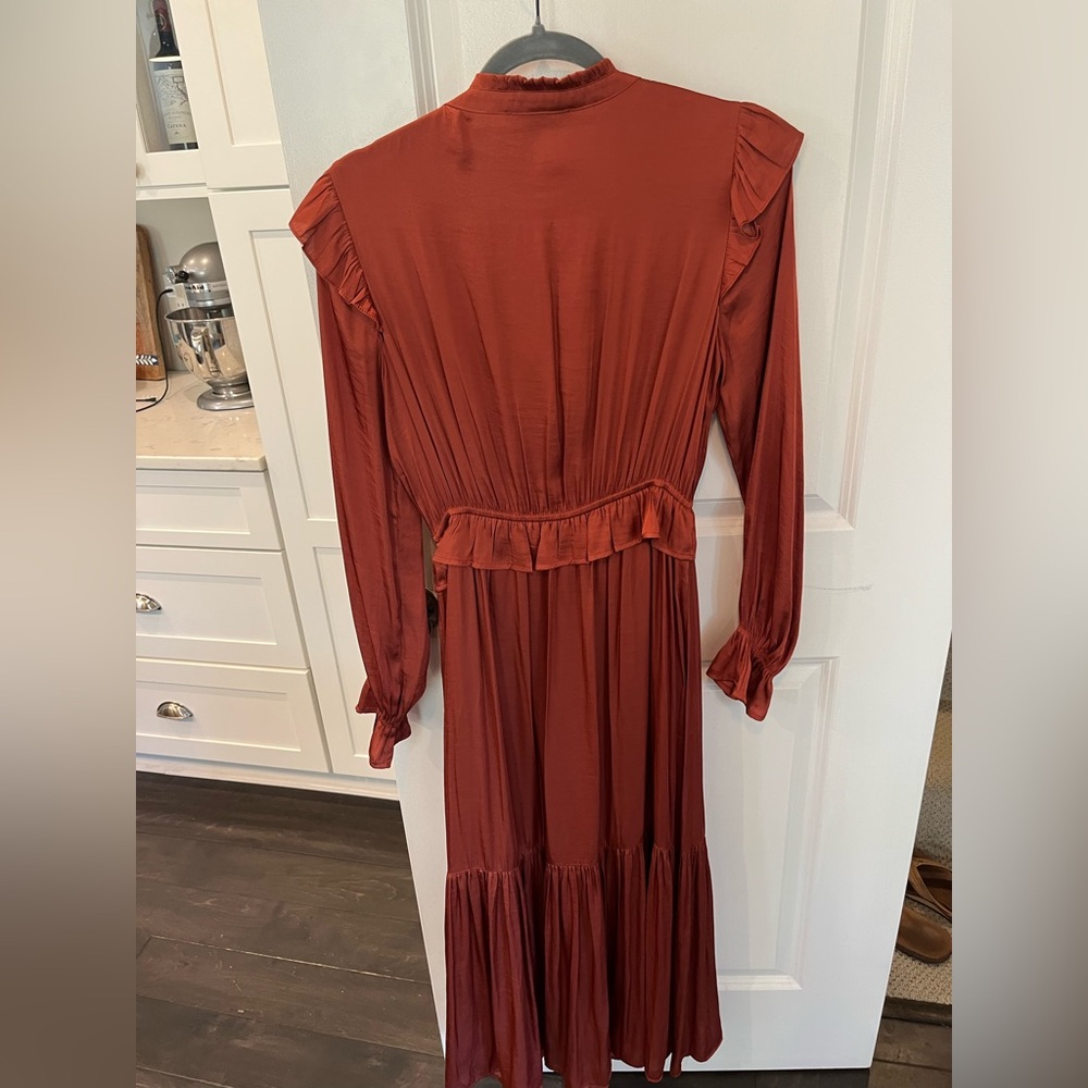 THML Dress - Picture 4 of 6